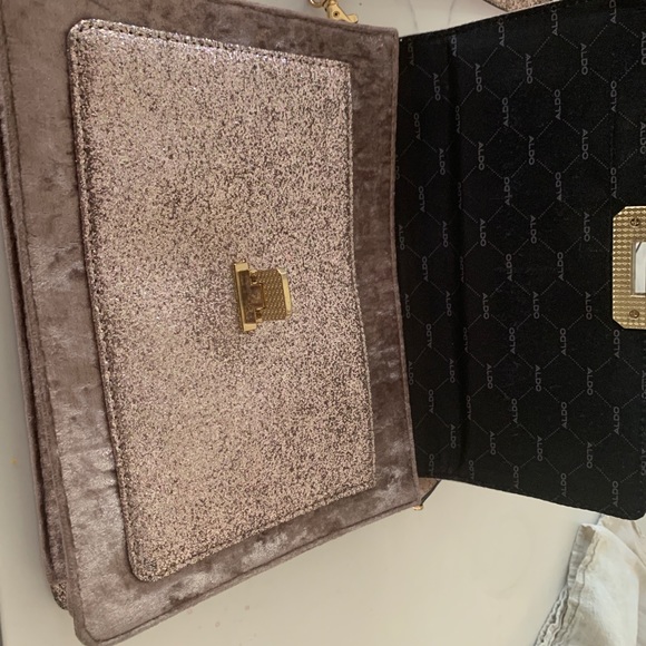 ALDO pink velvet sparkily crossbody bag - Picture 4 of 6